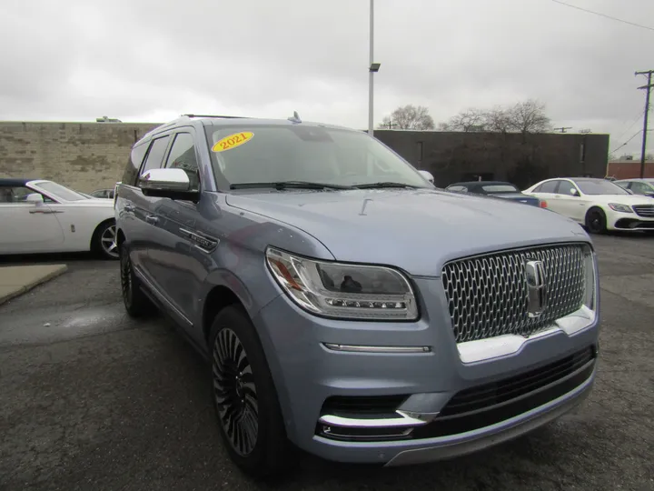 BLUE, 2021 LINCOLN NAVIGATOR Image 4