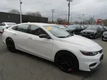 WHITE, 2018 CHEVROLET MALIBU Thumnail Image 5