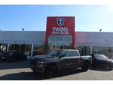 GRAY, 2021 RAM 1500 CREW CAB Image 13