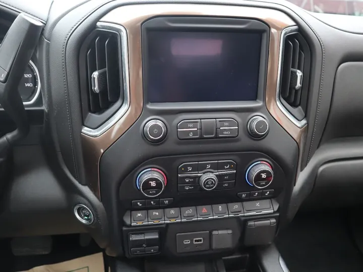 Blue, 2019 CHEVROLET SILVERADO 1500 CREW CAB Image 10