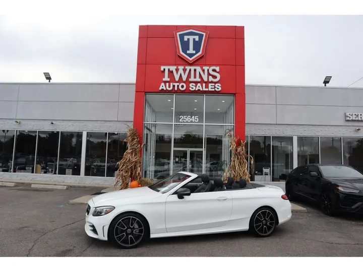 WHITE, 2019 MERCEDES-BENZ C-CLASS Image 1