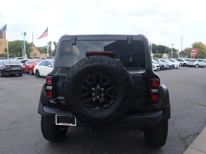 BLACK, 2023 FORD BRONCO Image 5