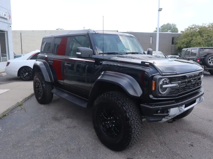 BLACK, 2023 FORD BRONCO Image 3