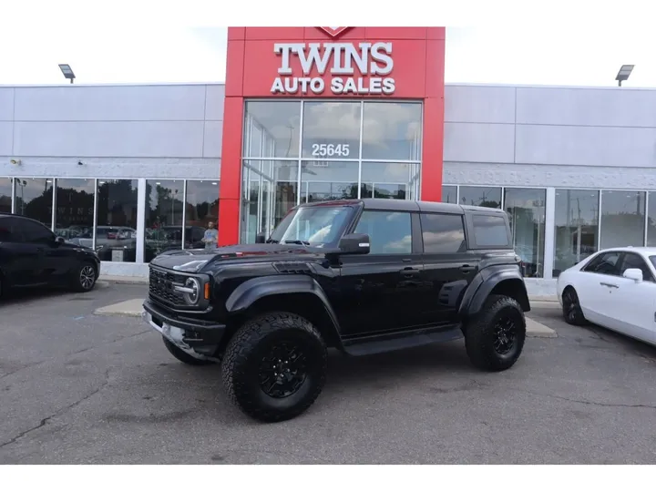 BLACK, 2023 FORD BRONCO Image 1