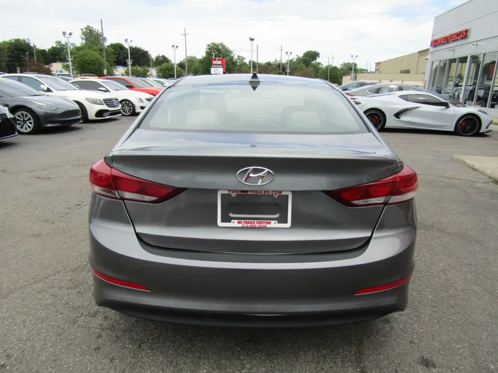 GRAY, 2018 HYUNDAI ELANTRA Image 7