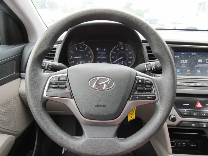 GRAY, 2018 HYUNDAI ELANTRA Image 12