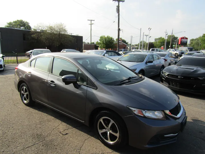 GRAY, 2015 HONDA CIVIC Image 4