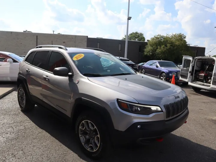 GRAY, 2020 JEEP CHEROKEE Image 4