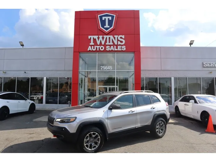 GRAY, 2020 JEEP CHEROKEE Image 1