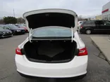 WHITE, 2018 CHEVROLET MALIBU Thumnail Image 8