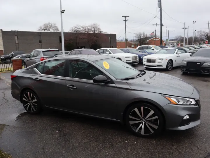 GRAY, 2019 NISSAN ALTIMA Image 5