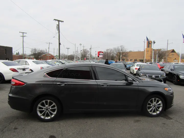 GREY, 2019 FORD FUSION ENERGI Image 5