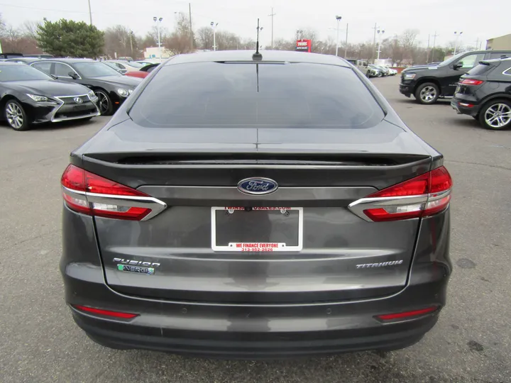 GREY, 2019 FORD FUSION ENERGI Image 7