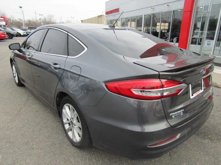 GREY, 2019 FORD FUSION ENERGI Image 8