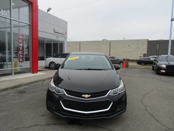 BLACK, 2016 CHEVROLET CRUZE Image 4