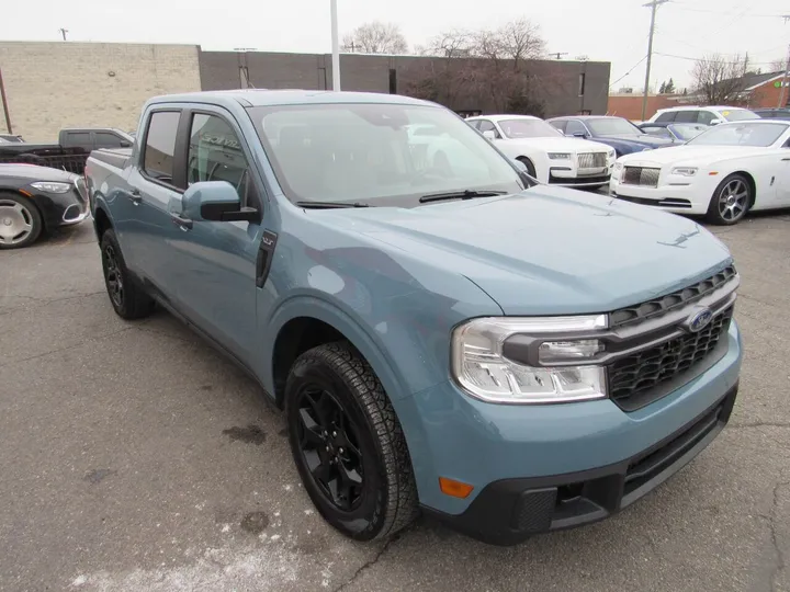 Blue, 2022 FORD MAVERICK Image 4