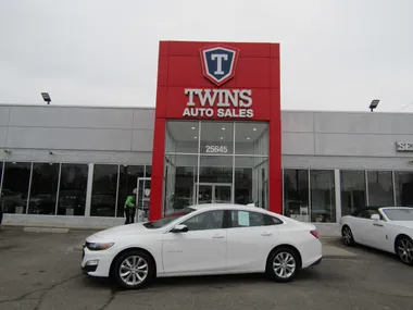 WHITE, 2020 CHEVROLET MALIBU Image 