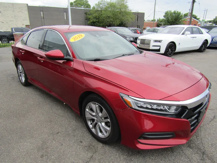 RED, 2019 HONDA ACCORD Image 4