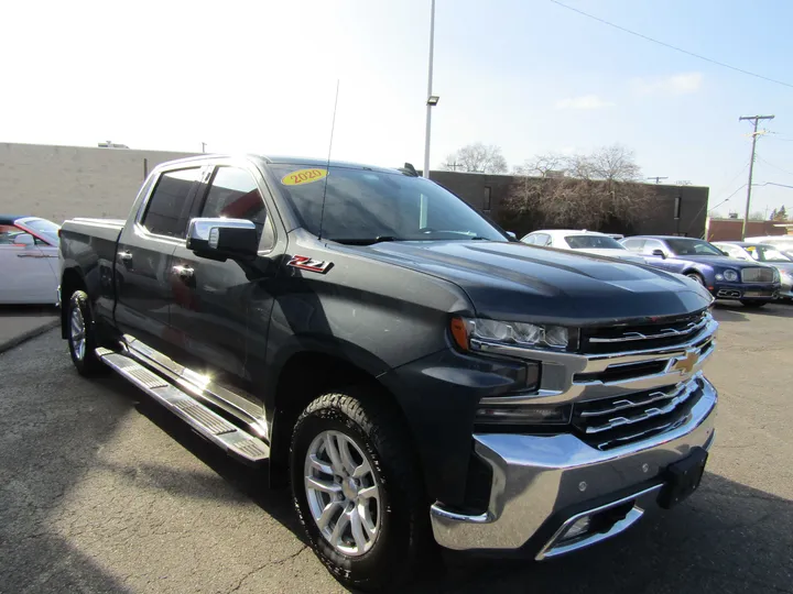 GREY, 2020 CHEVROLET SILVERADO 1500 CREW CAB Image 4