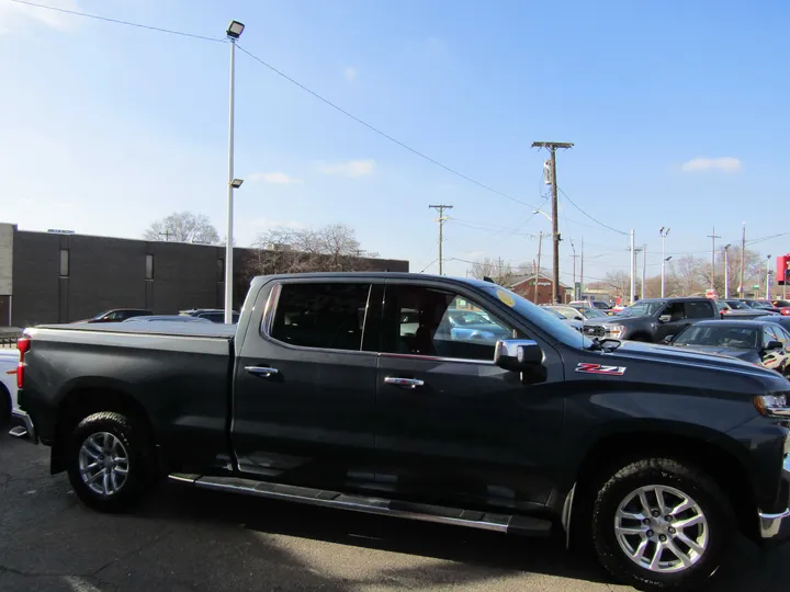 GREY, 2020 CHEVROLET SILVERADO 1500 CREW CAB Image 5