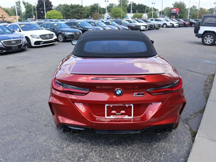 ORANGE, 2020 BMW M8 Image 7