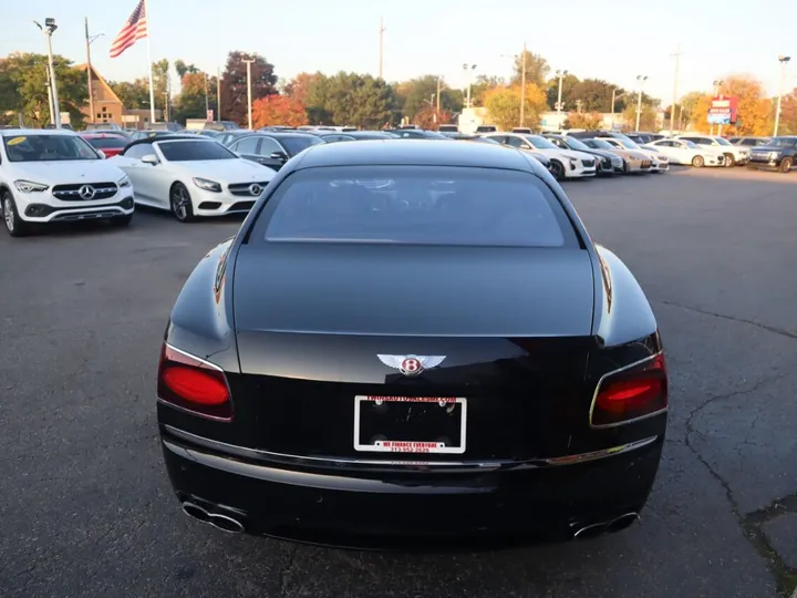 BLACK, 2017 BENTLEY FLYING SPUR Image 6