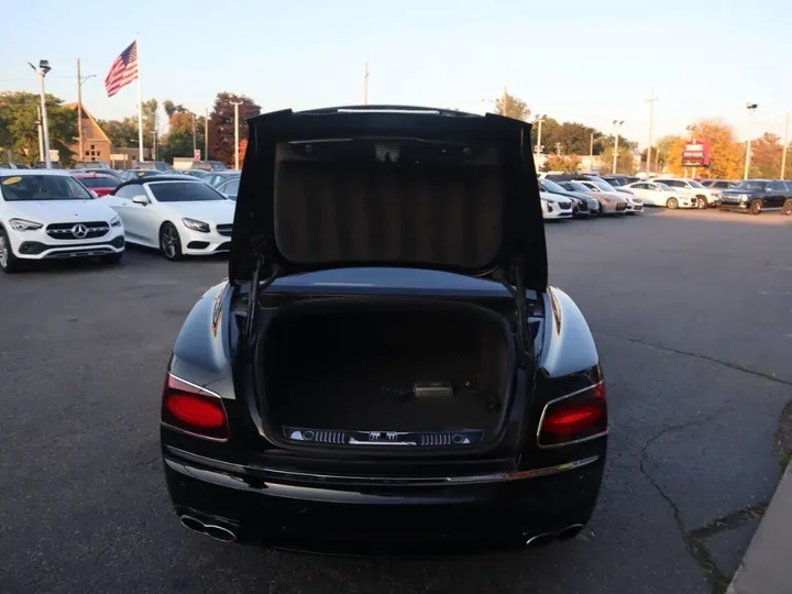 BLACK, 2017 BENTLEY FLYING SPUR Image 7