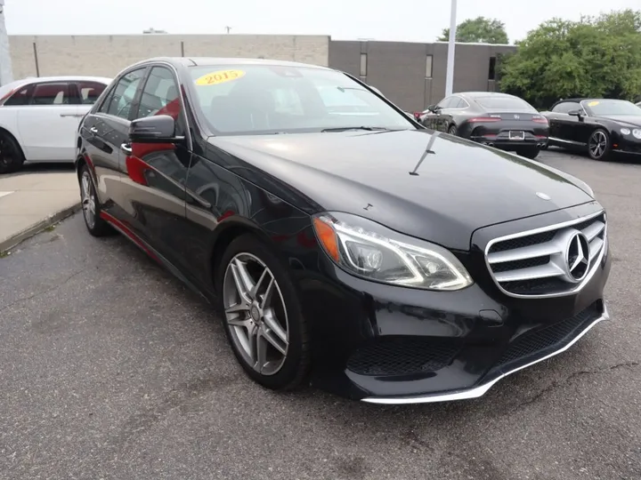 BLACK, 2015 MERCEDES-BENZ E-CLASS Image 4