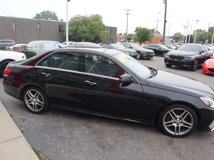 BLACK, 2015 MERCEDES-BENZ E-CLASS Image 5