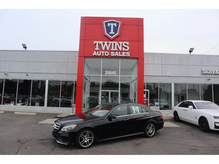 BLACK, 2015 MERCEDES-BENZ E-CLASS Image 1