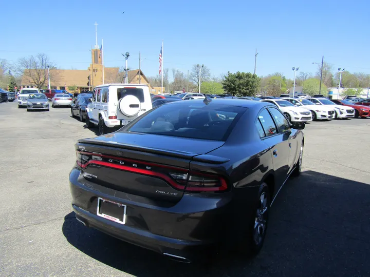 GREY, 2015 DODGE CHARGER Image 5