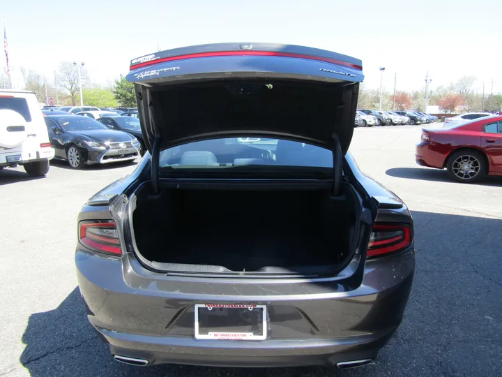 GREY, 2015 DODGE CHARGER Image 6