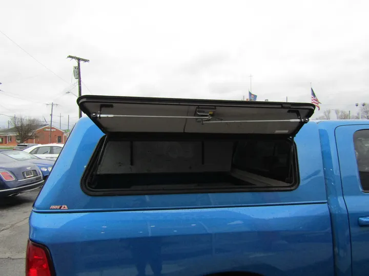 BLUE, 2020 RAM 1500 CLASSIC CREW CAB Image 7