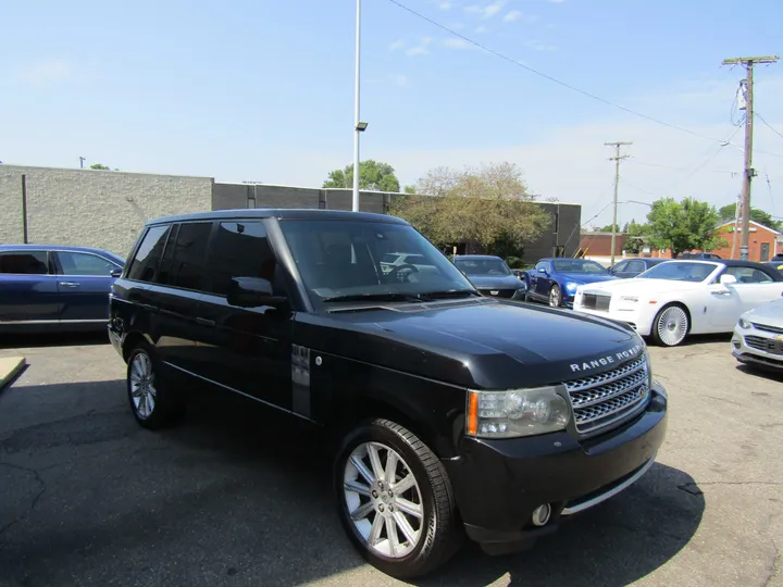 BLACK, 2010 LAND ROVER RANGE ROVER Image 4