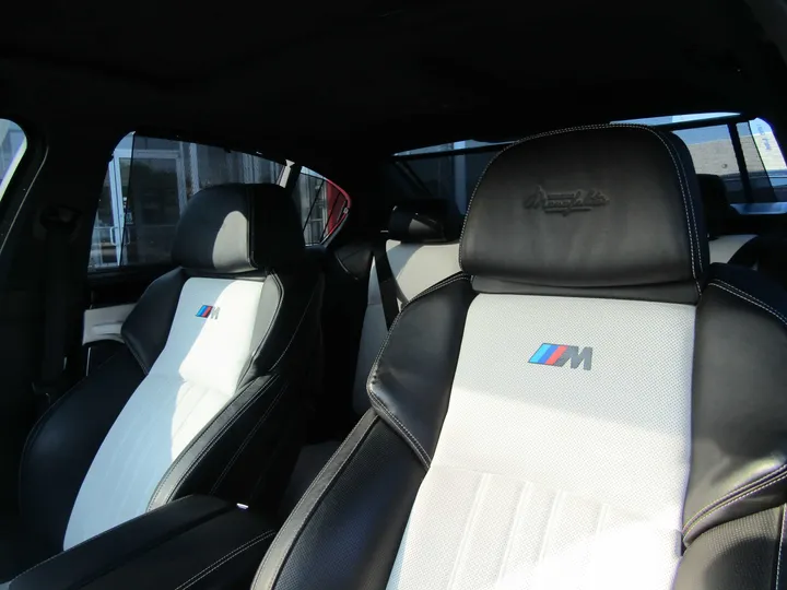 BLACK, 2016 BMW M5 Image 13