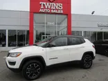 WHITE, 2019 JEEP COMPASS Thumnail Image 1