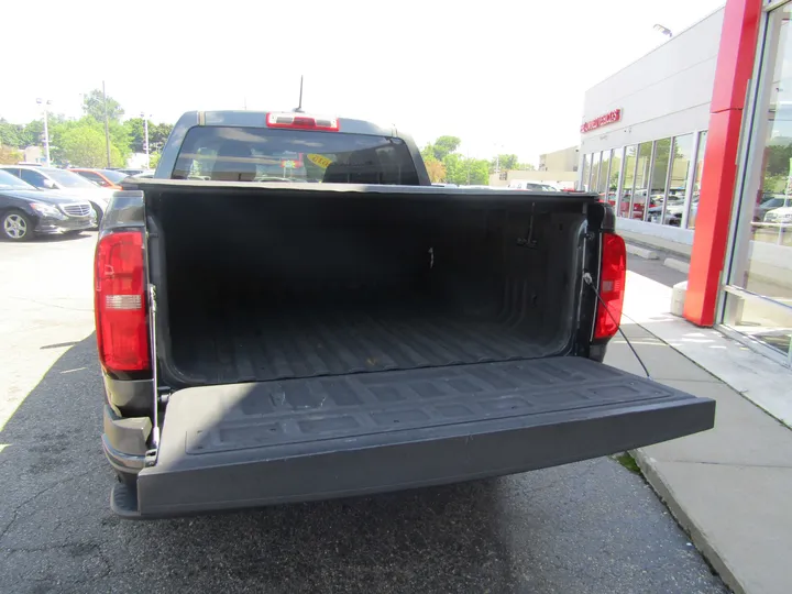 GRAY, 2015 CHEVROLET COLORADO CREW CAB Image 7