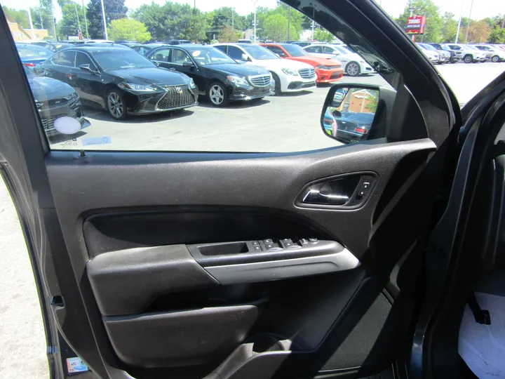 GRAY, 2015 CHEVROLET COLORADO CREW CAB Image 8