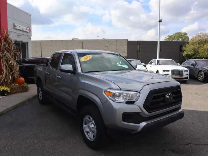 GRAY, 2020 TOYOTA TACOMA DOUBLE CAB Image 4