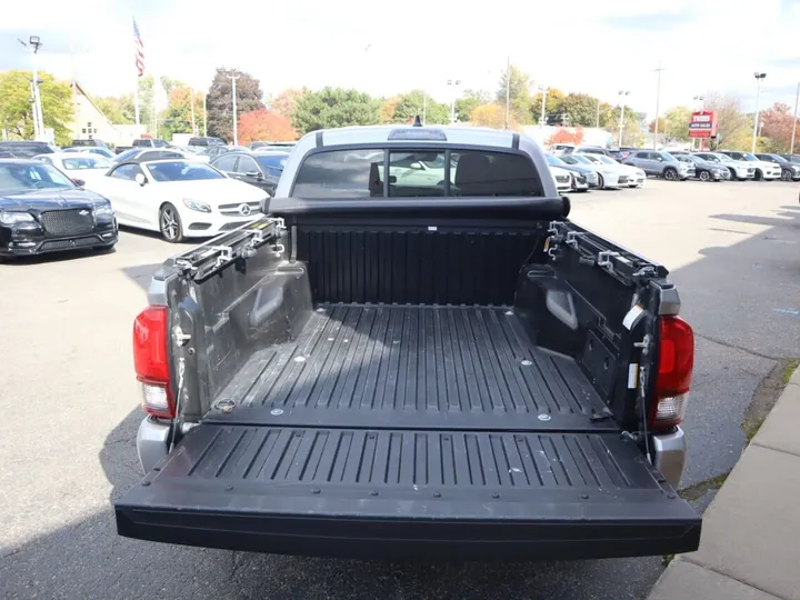 GRAY, 2020 TOYOTA TACOMA DOUBLE CAB Image 7