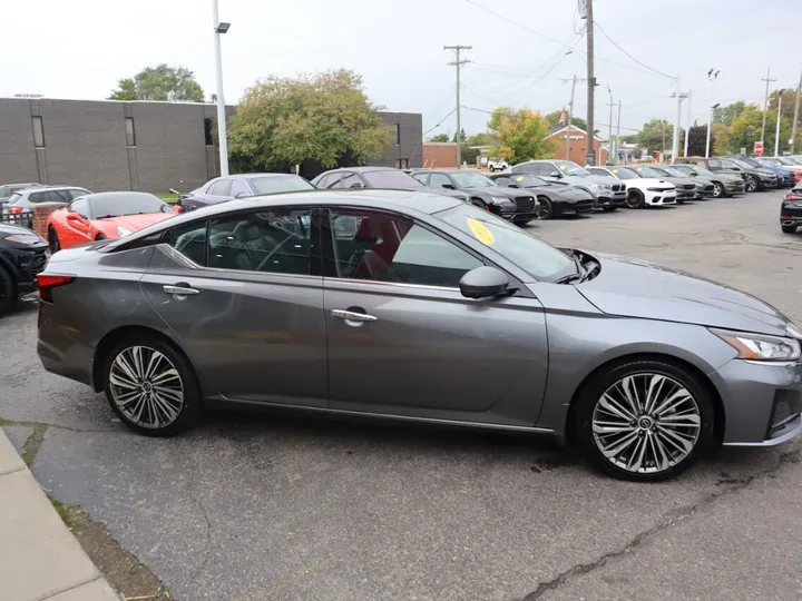 GRAY, 2023 NISSAN ALTIMA Image 5