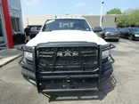 WHITE, 2022 RAM 2500 CREW CAB Thumnail Image 3