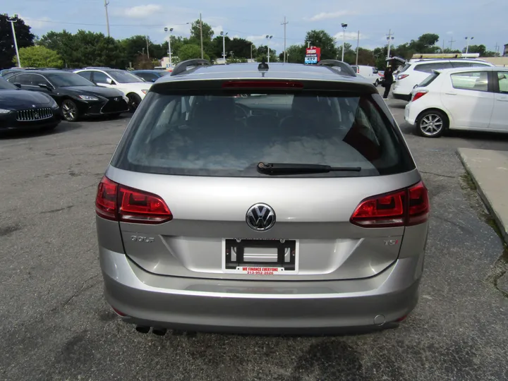 SILVER, 2016 VOLKSWAGEN GOLF SPORTWAGEN Image 7