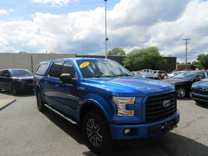 BLUE, 2016 FORD F150 SUPERCREW CAB Image 4