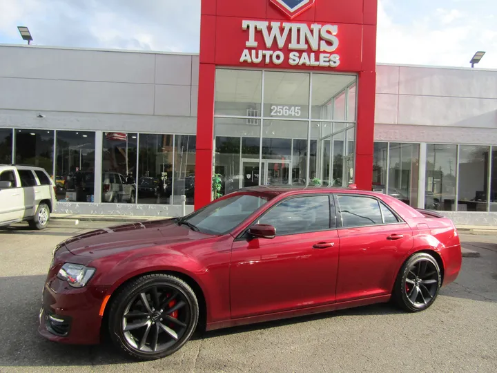 BURGUNDY, 2023 CHRYSLER 300 Image 2