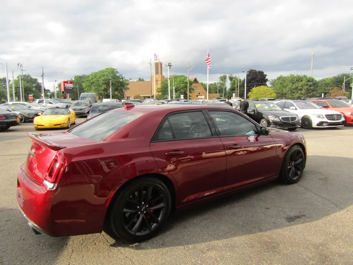 BURGUNDY, 2023 CHRYSLER 300 Image 6