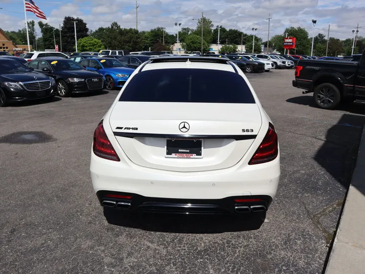 WHITE, 2018 MERCEDES-BENZ MERCEDES-AMG S-CLASS Image 7