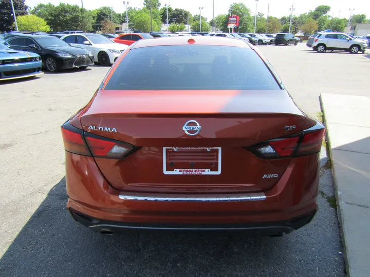 ORANGE, 2021 NISSAN ALTIMA Image 7