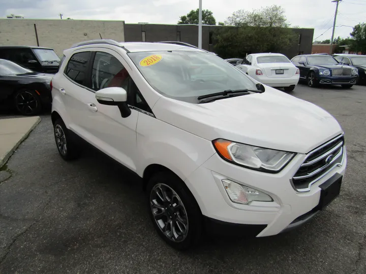 WHITE, 2018 FORD ECOSPORT Image 4