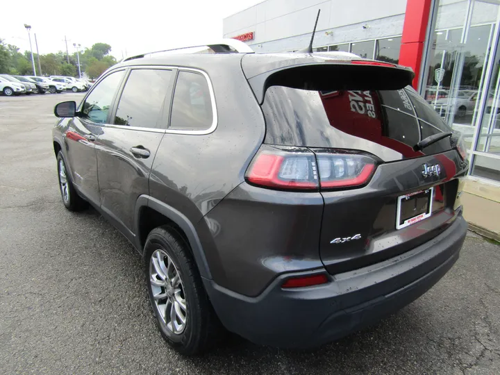 GRAY, 2019 JEEP CHEROKEE Image 8